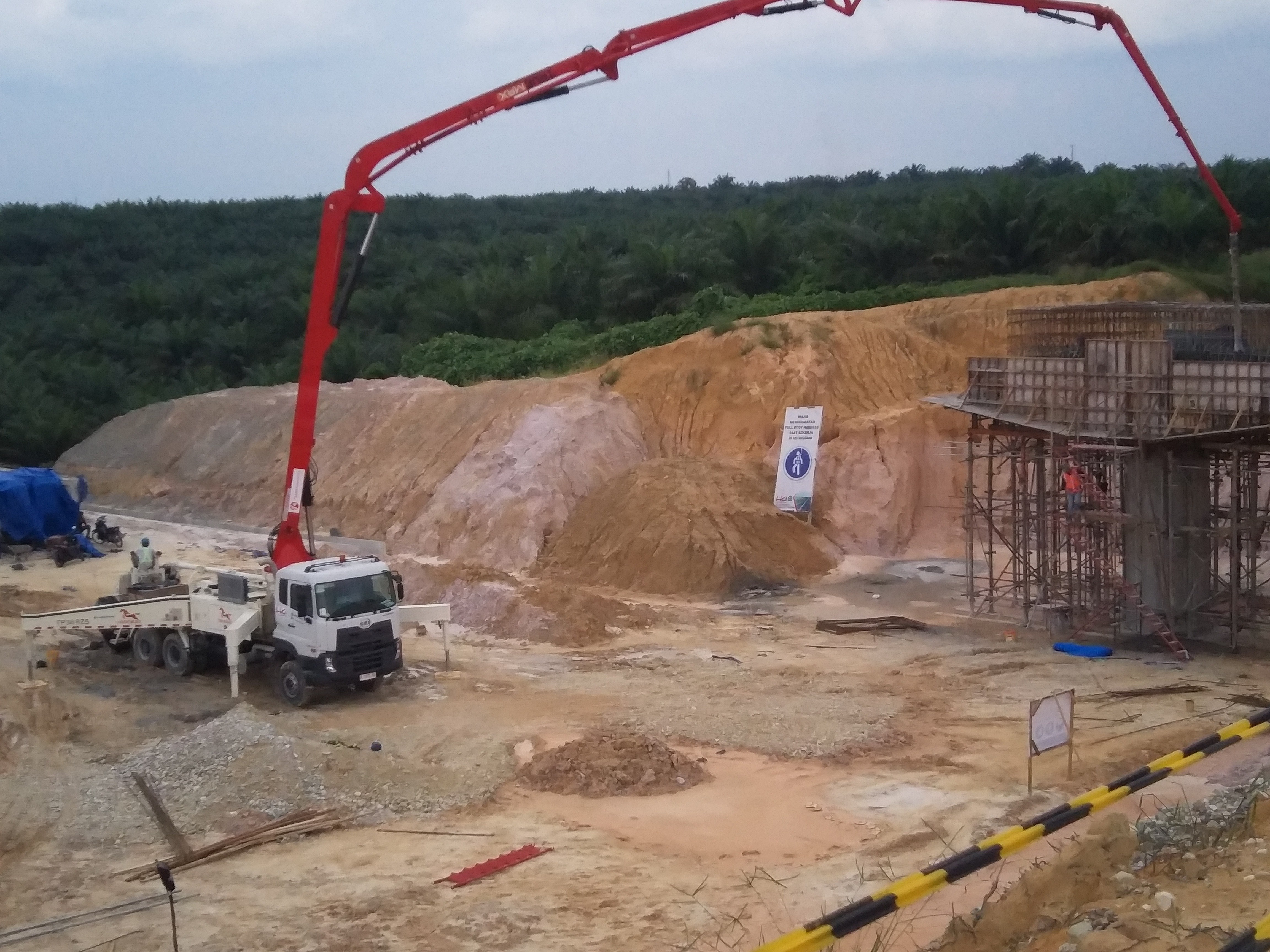 臂架泵車 臂架泵車